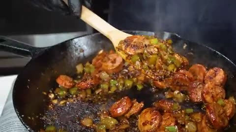 Get Ready for FLAVORFUL Cajun Style Chili with Chicken