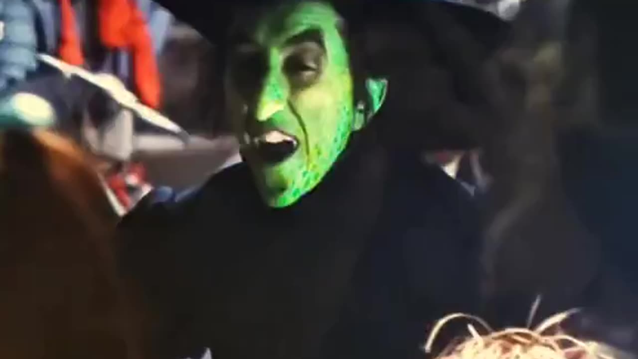 Discover who the real villain in the Wizard of Oz actually is!