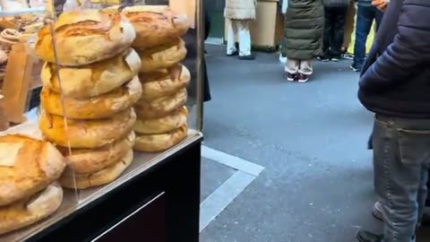 From Street to Plate: Watch London’s Best Street Food Being Prepared!