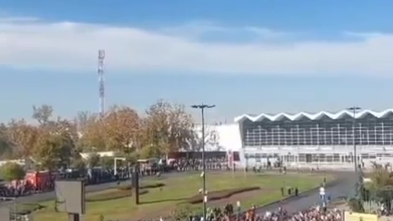 🤯😮 Mind Blown! Over 100k People Stand in Total Silence | FeedMyCuriosity