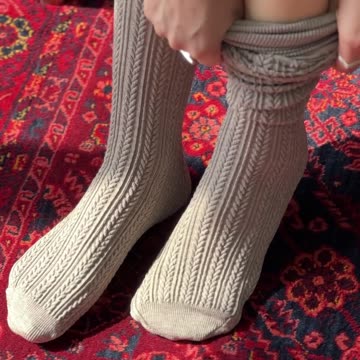 معرفی جوراب شلواری زنانه مجلسی در فروشگاه پادمیرا