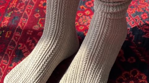 معرفی جوراب شلواری زنانه مجلسی در فروشگاه پادمیرا