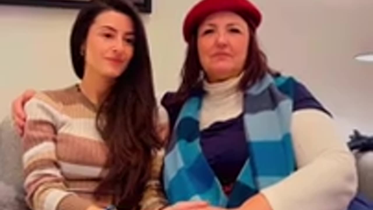 ja pamjet e shtepise se re luksoze dhurate nga Eltoni