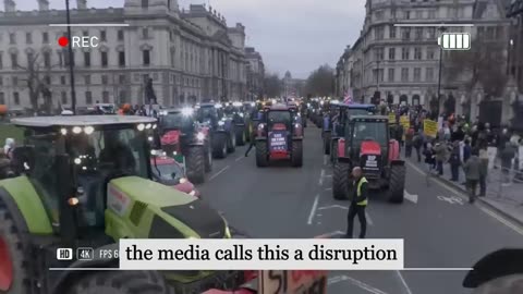 1,872 Tractors STORM London — Capital UNDER SIEGE