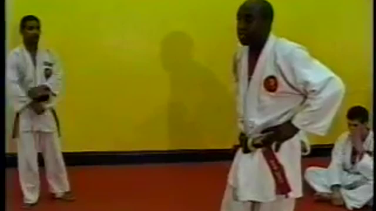 Vee Arnis Jitsu Knife Defense