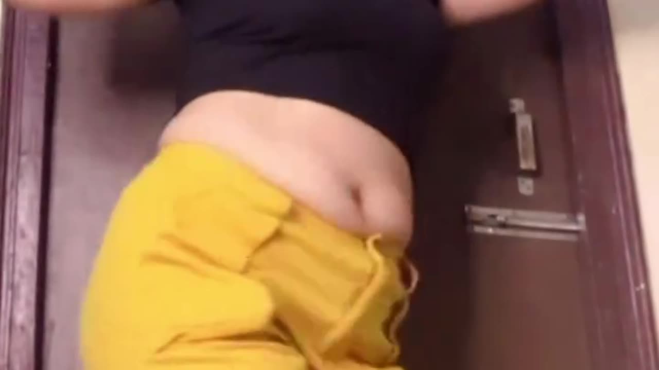 Hit girl Yellow Dress looking Hot Dance video