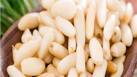 सर्दियों में चिलगोजा खाने के चार ज़बरदस्त फायदेshealth #trend #short #facts #viral #reels