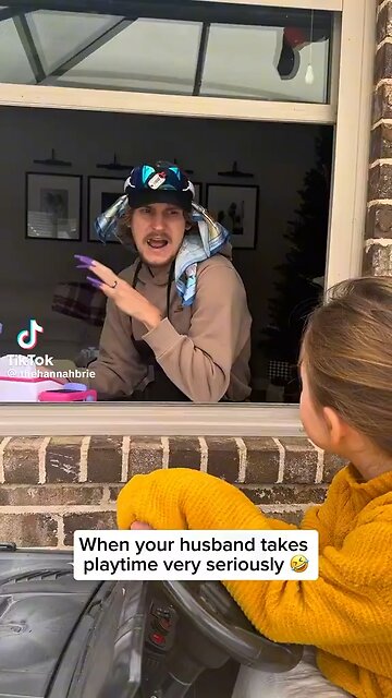 This 😎 Dad Takes Make Believe Play To A Whole Other Level! 😂🤣😜