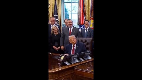 Captioned - Trump administration is working to deport Somali people out