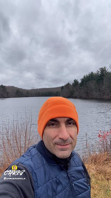 BEAUTIFUL BUT WINDY LAKE WALK