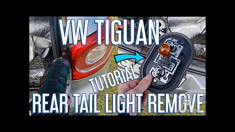 Volkswagen Tiguan 2009. How to replace rear tail light? (light bulb replacement). Schimb bec Tiguan