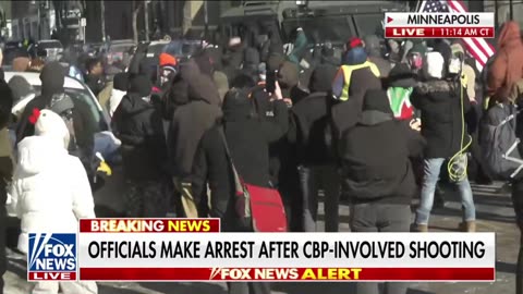 Leftists Block Armored ICE Vehicle in Minneapolis