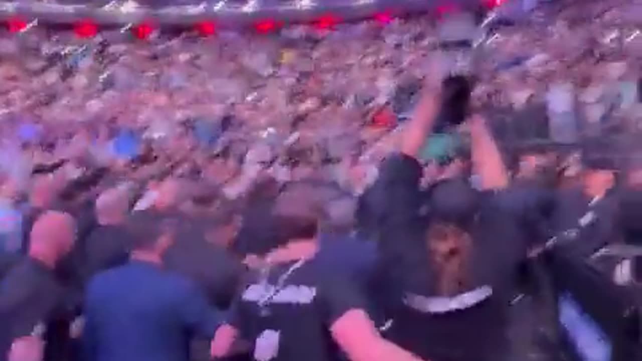 Surprise fighters fought at UFC 322 in the stands...
