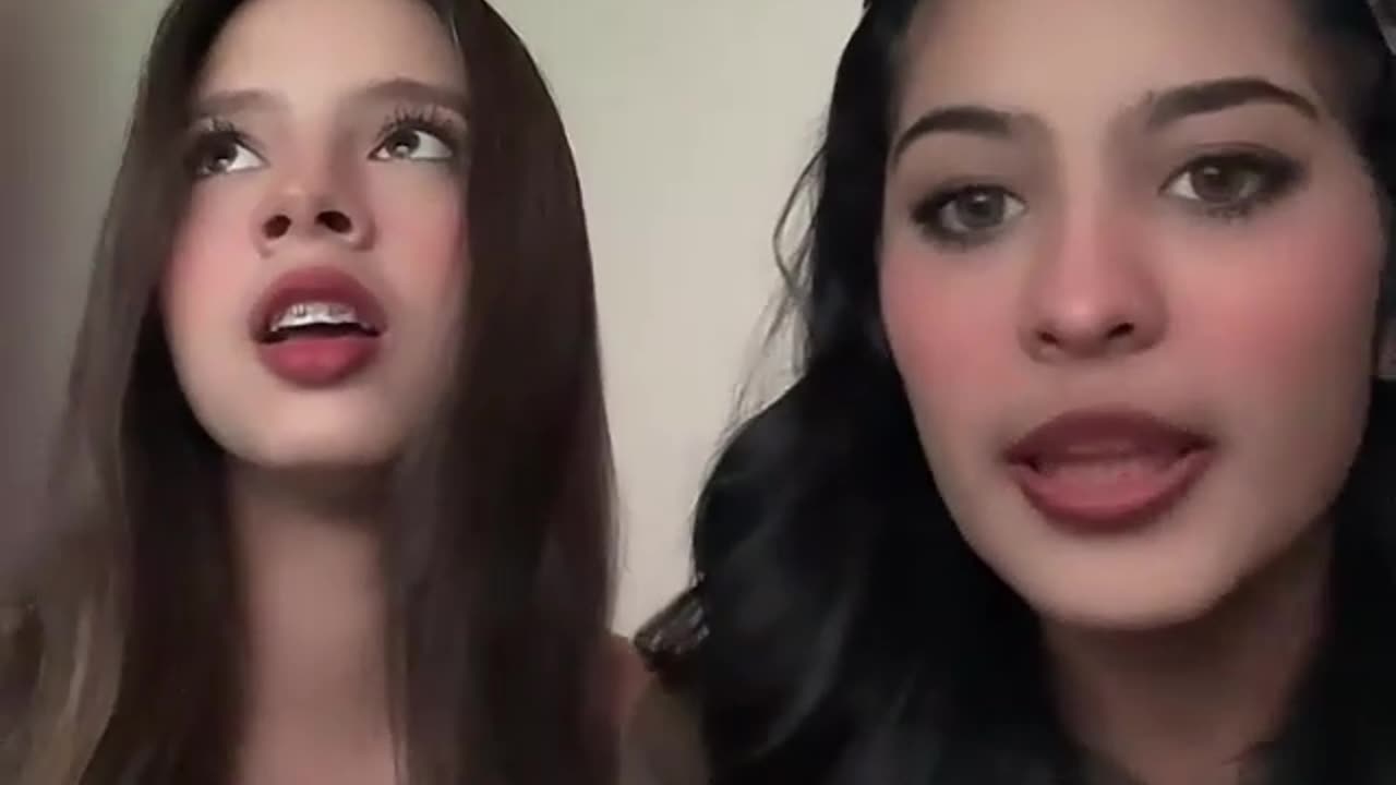 Earthquake in Venezuela Interrupts Makeup Video