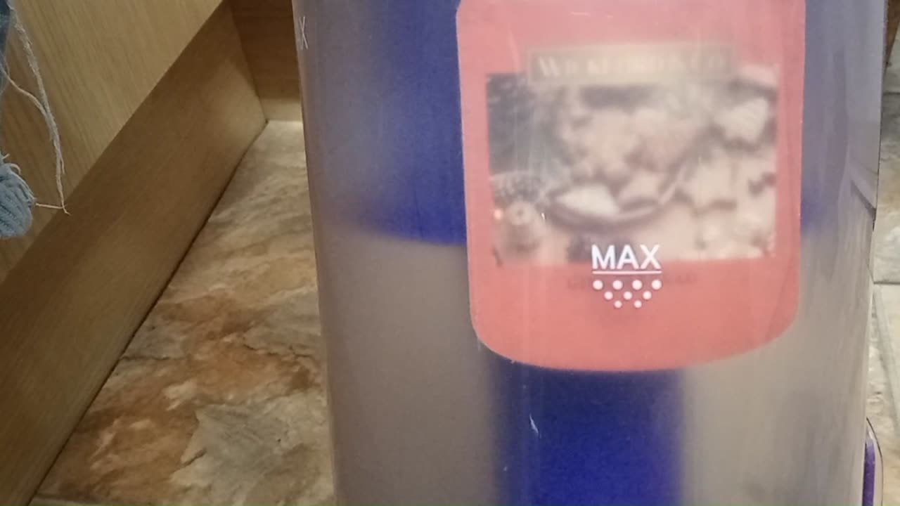 How To Make Your House Smell Like Christmas!