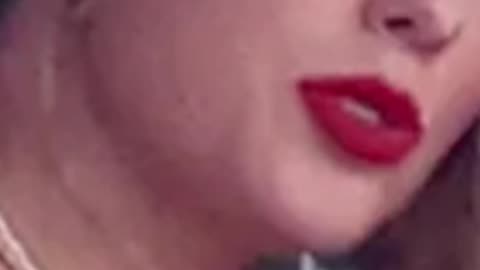 Taylor Swift’s Bracelet Sparks Blake Lively Friendship Buzz