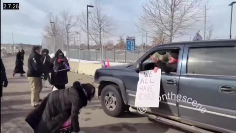 Chaos in Minneapolis as anti-ICE rioters TURN on each other.
