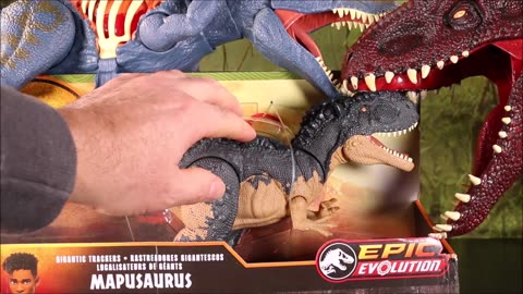 Jurassic World Chaos Theory Gigantic Trackers Mapusaurus Unboxed 2025 T-Rex eats Baby Dinosaur