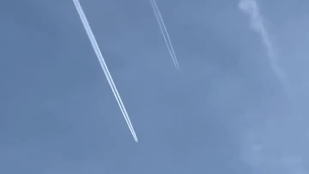 3 AVIONES 2 si 1 no DESPIERTA YA¡¡ CHEMTRAILS EVIDENCIA FEBREO