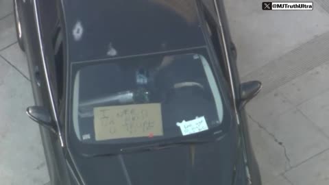 Man Crashed his Vehicle into LA City Hall and barricaded himself inside 