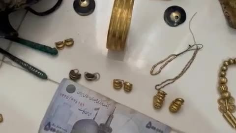 Old gold