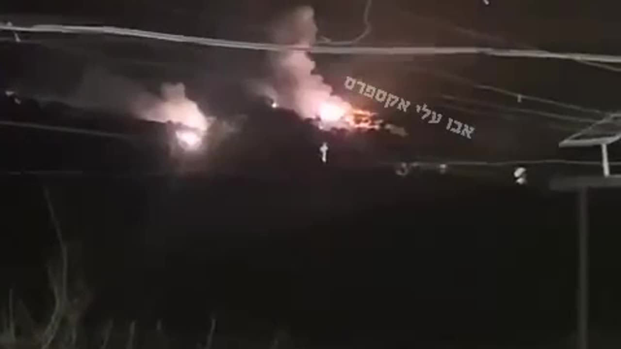 Fiery explosion as Israeli jets reportedly hit South Lebanon