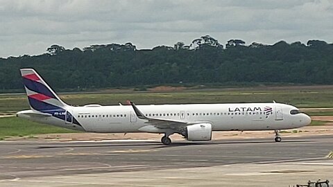 Airbus A321NEO PS-LBB,Airbus A320NEO PR-YSB,ATR72-600 PR-AKD and Embraer 195 PR-AYW in Manaus