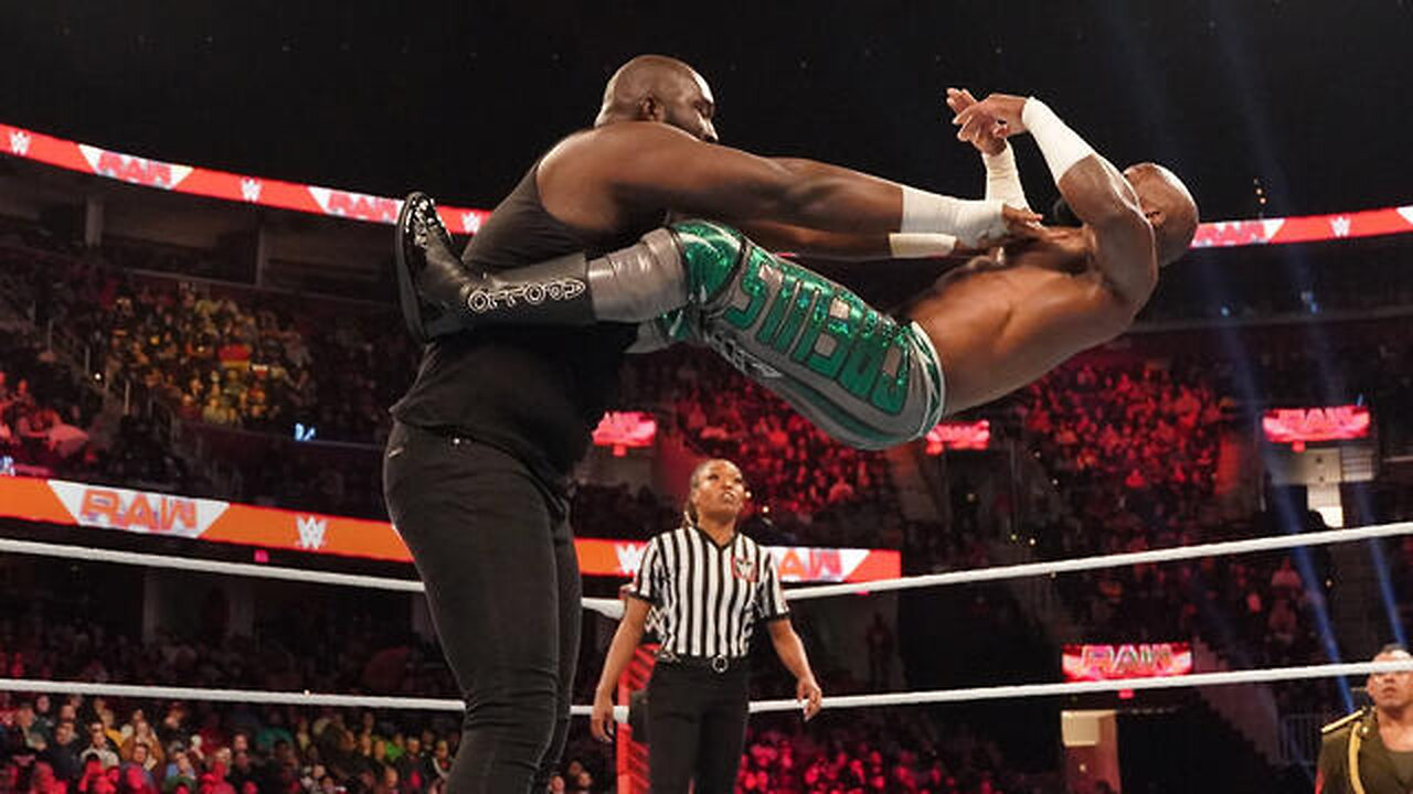 Omos vs. Apollo Crews: Raw, March 7, 2022 @WWE