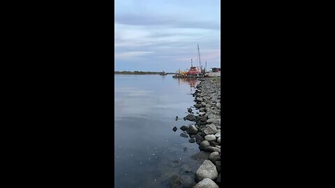 Tug on the Neches