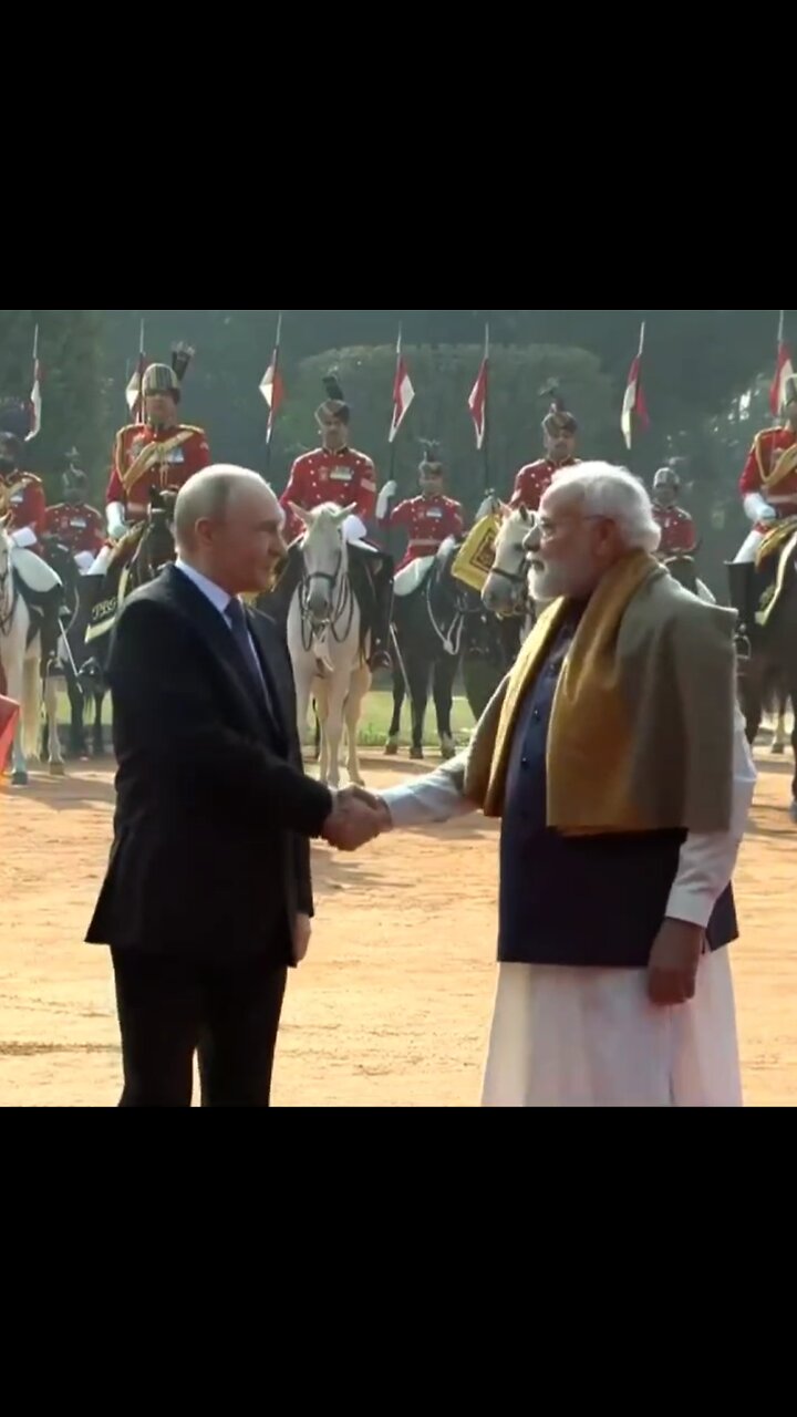 La India da una solemne bienvenida oficial a Putin