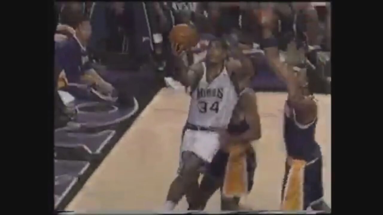Corliss Williamson 22 Points Vs. Lakers, 1999.