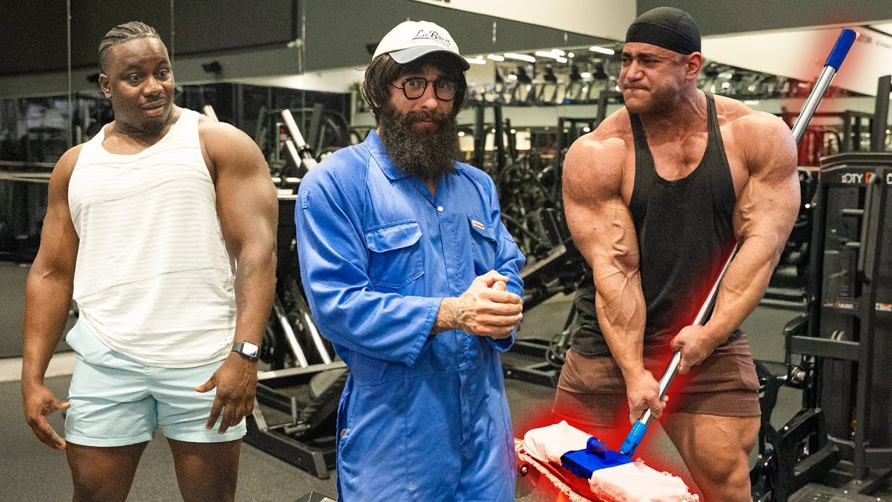 ELITE Powerlifter ANATOLY Use 32kg Mop ｜ Pretended to be a CLEANER in a GYM #40