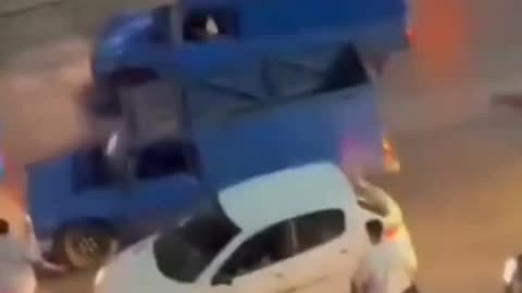 A gun in your car,it will save you from road rage like this.