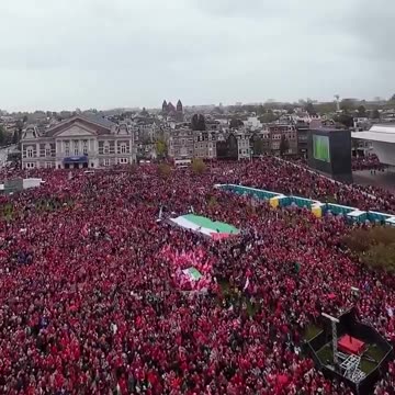 "Shame on you, Israel!" and "We will not be free until Gaza is free!" 🇳🇱🇵🇸