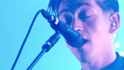 Don't Sit Down 'Cause I've Moved Your Chair - Arctic Monkeys (live)