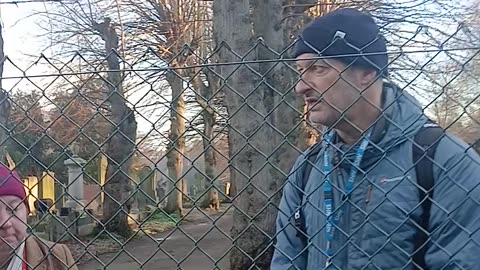 Cara confused/ confabulating, delusional safeguardersafeguarder