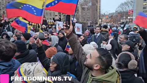 Người dân Venezuela bên ngoài tòa án SDNY để ăn mừng việc Tổng thống Trump bắt giữ Nicolas Maduro