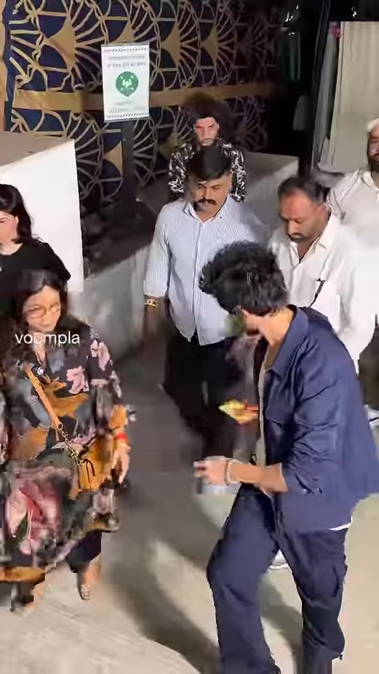 kartik aaryan seen heading out after wrapping up a shoot in goregaon