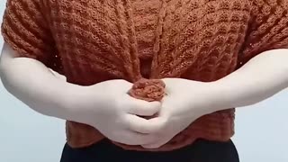 There are so many ways to wear a scarf!