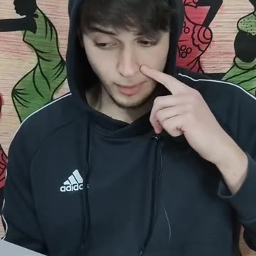 perchè gli ebrei vengono circoncisi al pene? DOCUMENTARIO per riconocersi tra gli altri quando gli si tirano giù le mutande e non pregano 7 volte al giorno su un tappeto in direzione di La Mecca per poi farsi uccidere e morire nei loro peccati ovvio