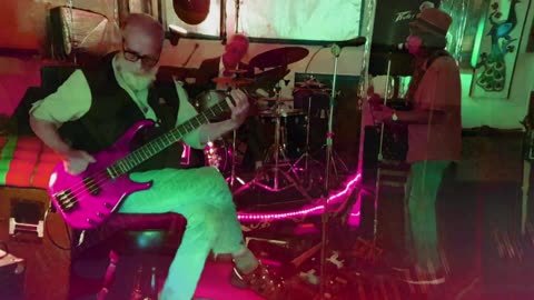 =Mannah Pariah=...Hear Me Go