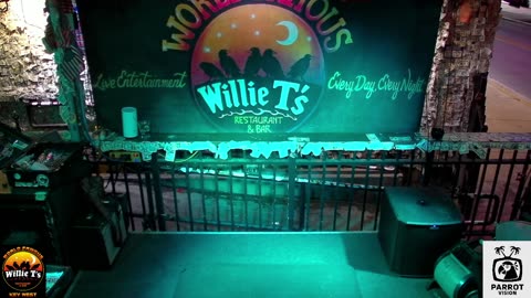 LIVE Music Everyday!