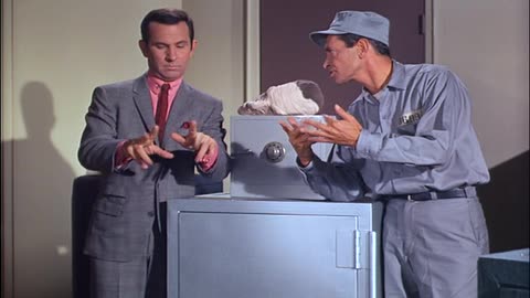 Superagente 86 - T02E05 - Maxwell Smart, alias Jimie Ballantine (1966)