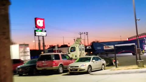 We need jammers #ourtruckinglife #reallifetruckers #trucking #truckdriver