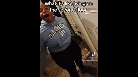 Crazy Black Neighbor Loses Her Mind Because This Woman's Kids Made Some Noise At 5pm