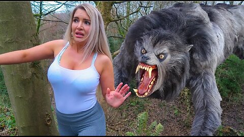 Chased by the Ultimate Werewolf - Run! | Intense Short Horror Film