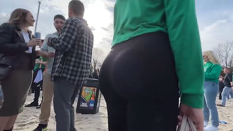 spandex leggings booty candid 