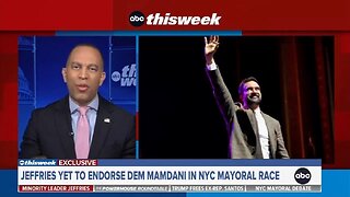 Rep Hakeem Jeffries REFUSES To Say Why He Won't Endorse Mamdani