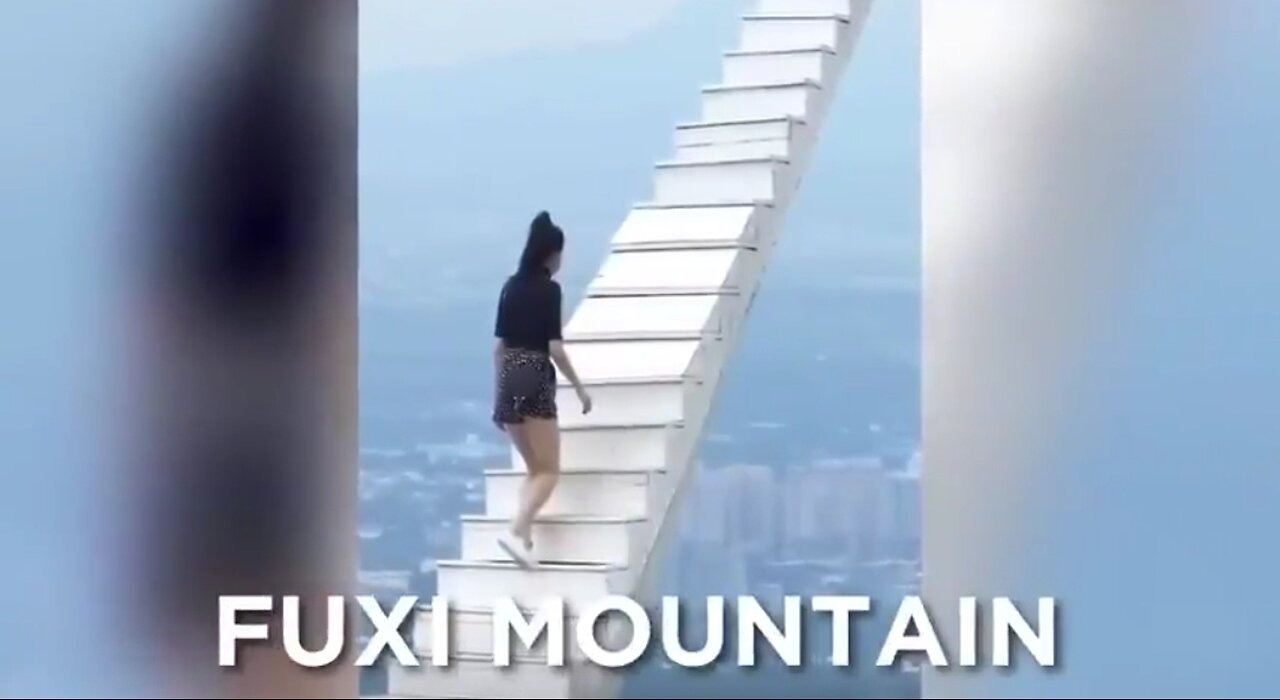 SCARIEST ATTRACTIONS IN THE WORLD 😲