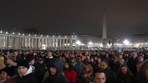 Thousands gathers outside the Vatican to pray for Pope Francis' health